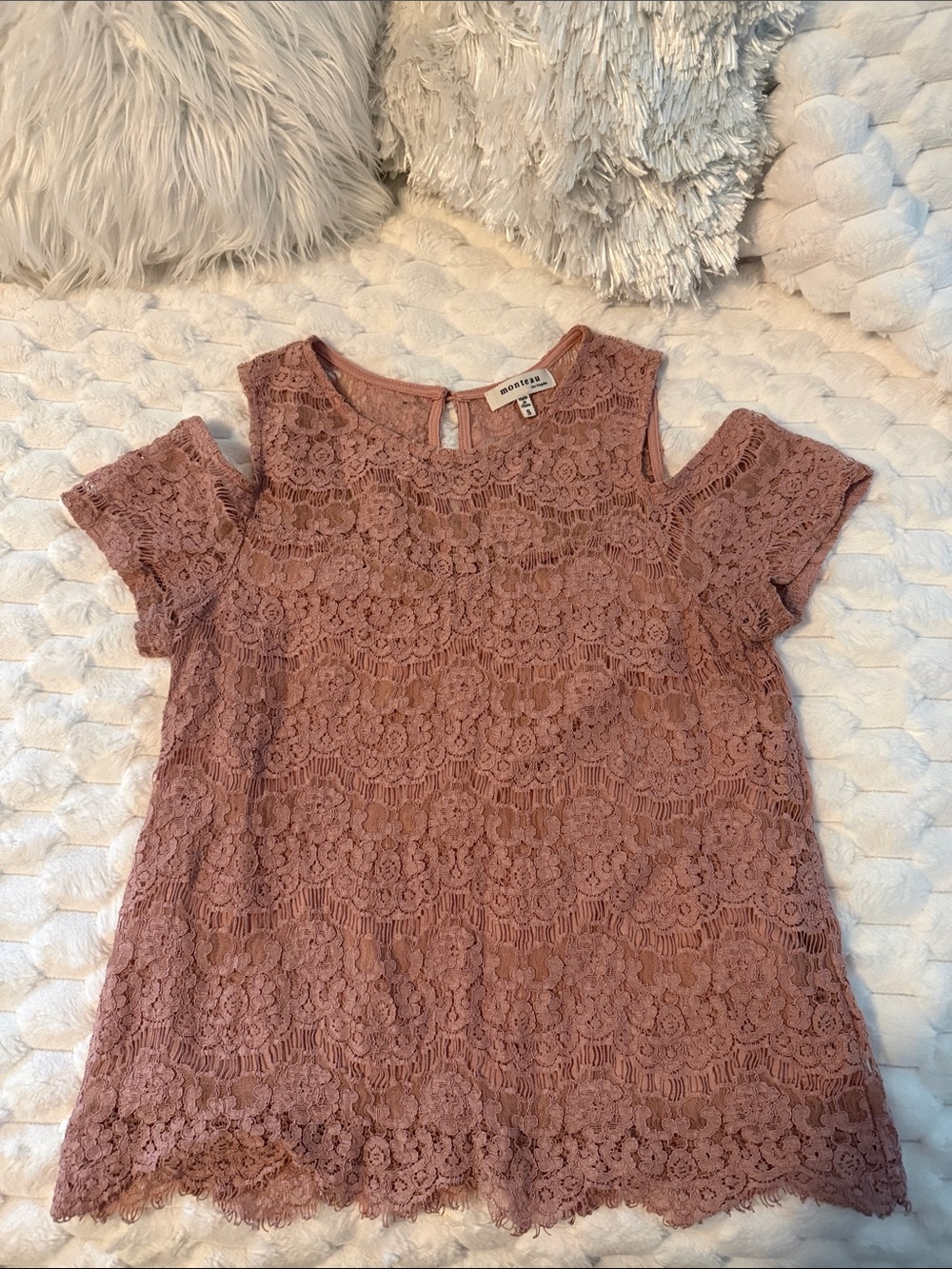 Lace Cold-Shoulder Top in Dusty Rose
